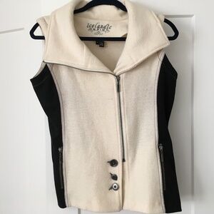 ICELANDIC DESIGN hybrid VEST Medium Black and Cream